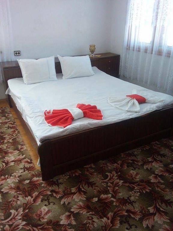 Guest House Ahp Mala Tsŭrkva Habitación foto